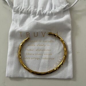 Jilly Box x Truvai Gold Cuff Bracelet